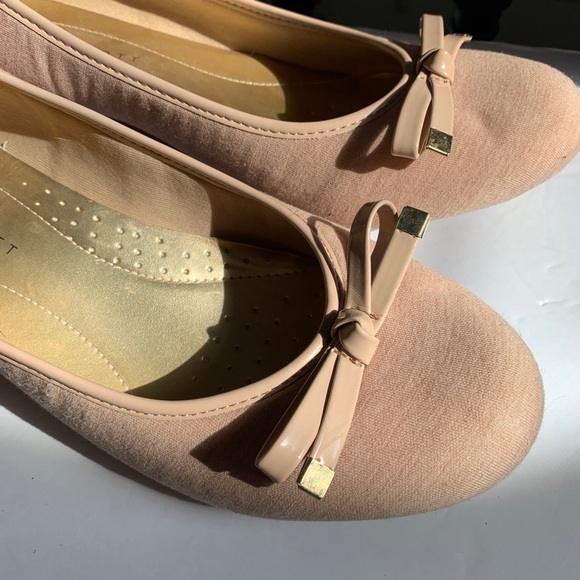 ☀️11 W Low wedge blush pink bow flat Karen Scott - Picture 2 of 7